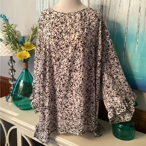 Women’s plus size top